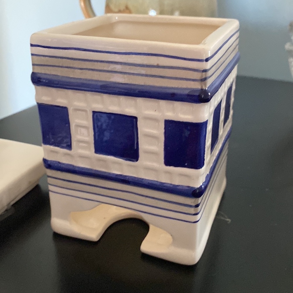 Blue and White Ceramic Tea Bag Canister - Picture 2 of 5